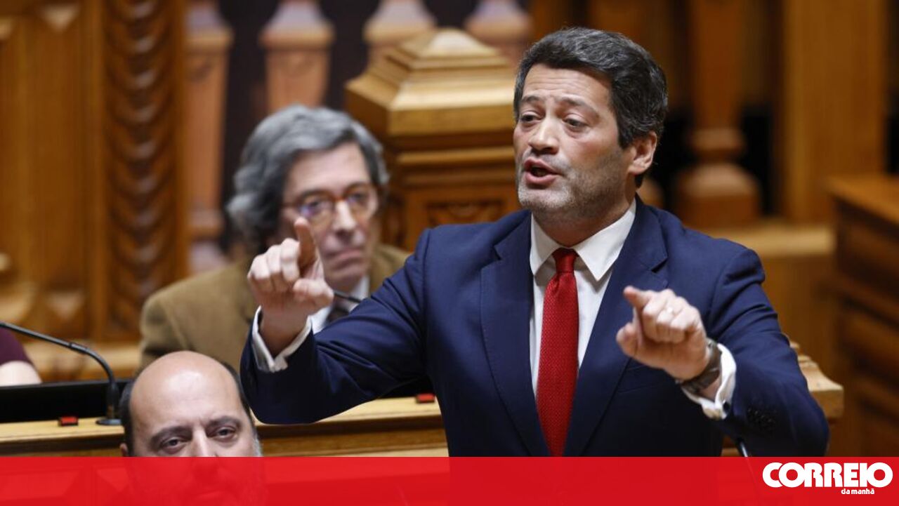 O progresso chegou por moções para revisar o governo – política