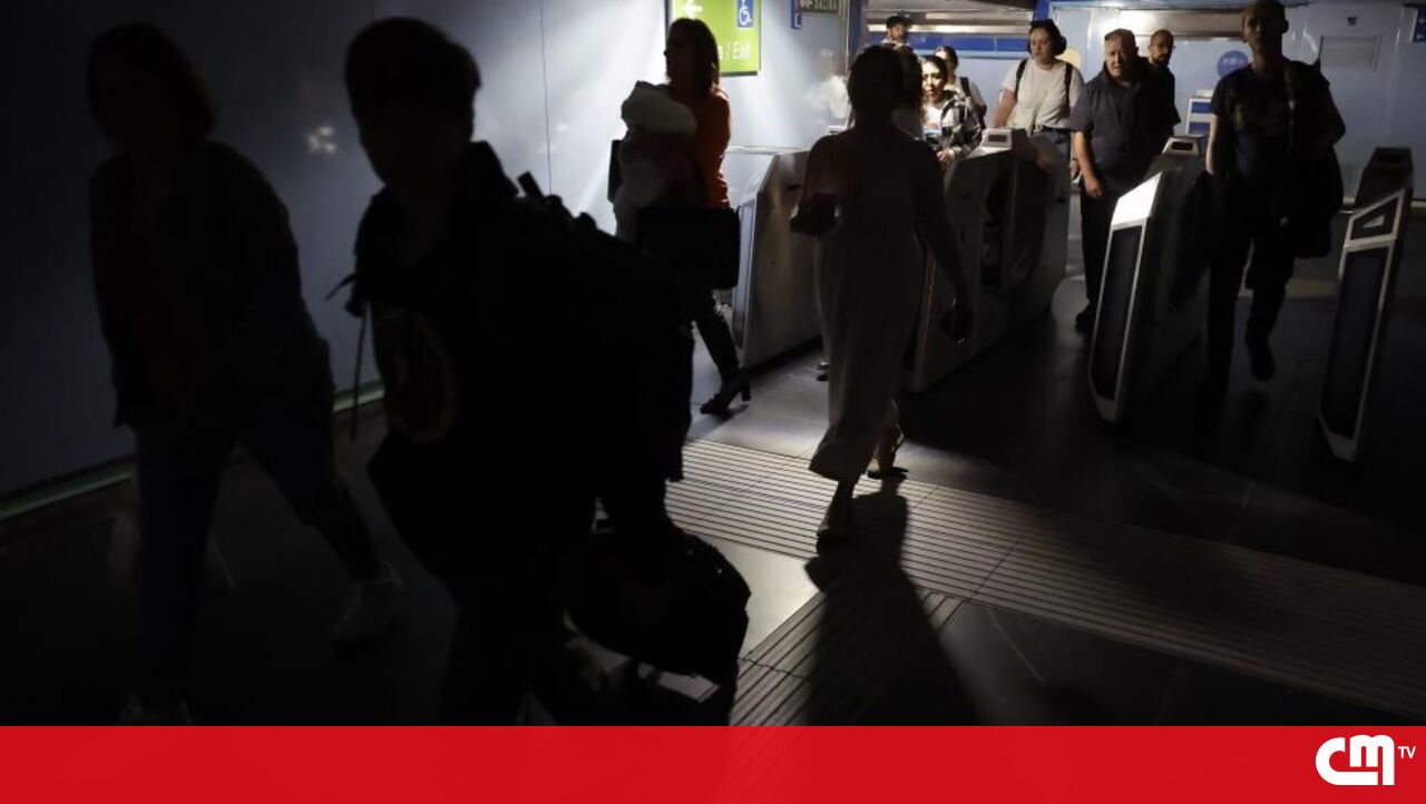 Cinco pessoas morreram na Espanha após a queda de energia – vídeo