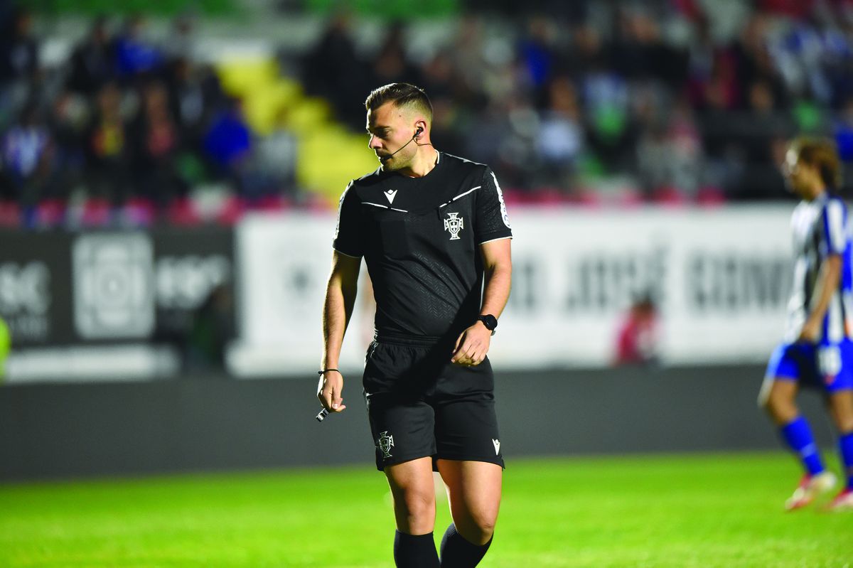 Análise de Duarte Gomes da arbitragem de E. Amadora-FC Porto