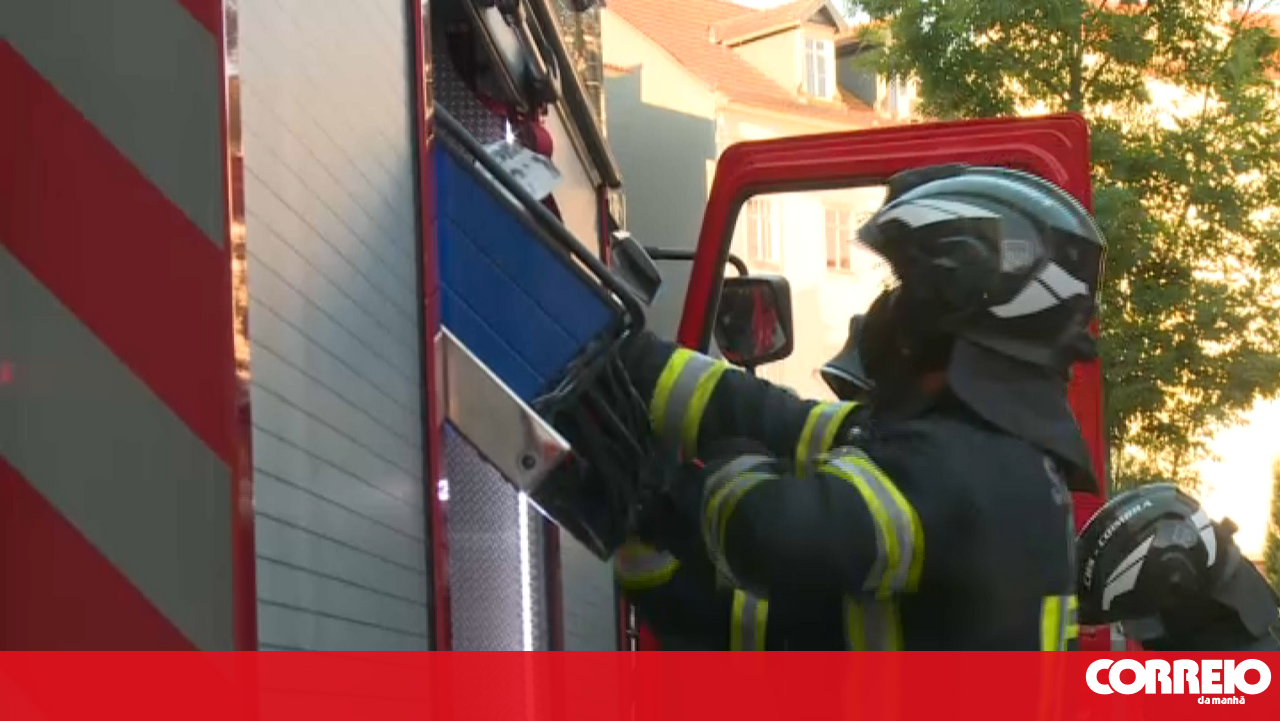 Cinco incêndios feridos disparados em uma garagem em Ericeira – Portugal