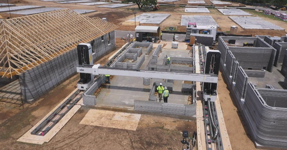 Company 3D prints houses on Earth, partners with NASA for moon project | 60 Minutes