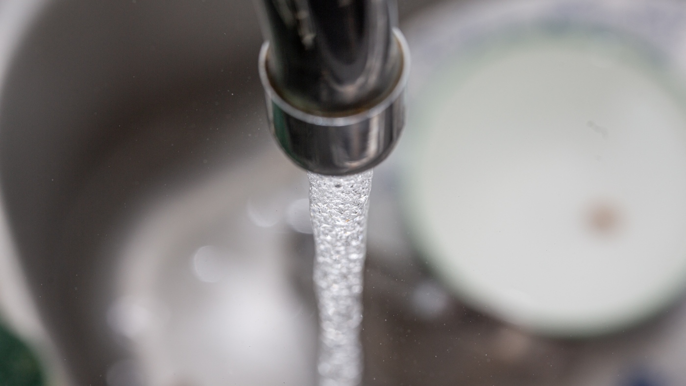 Florida prohibits fluoride from public drinking water: NPR