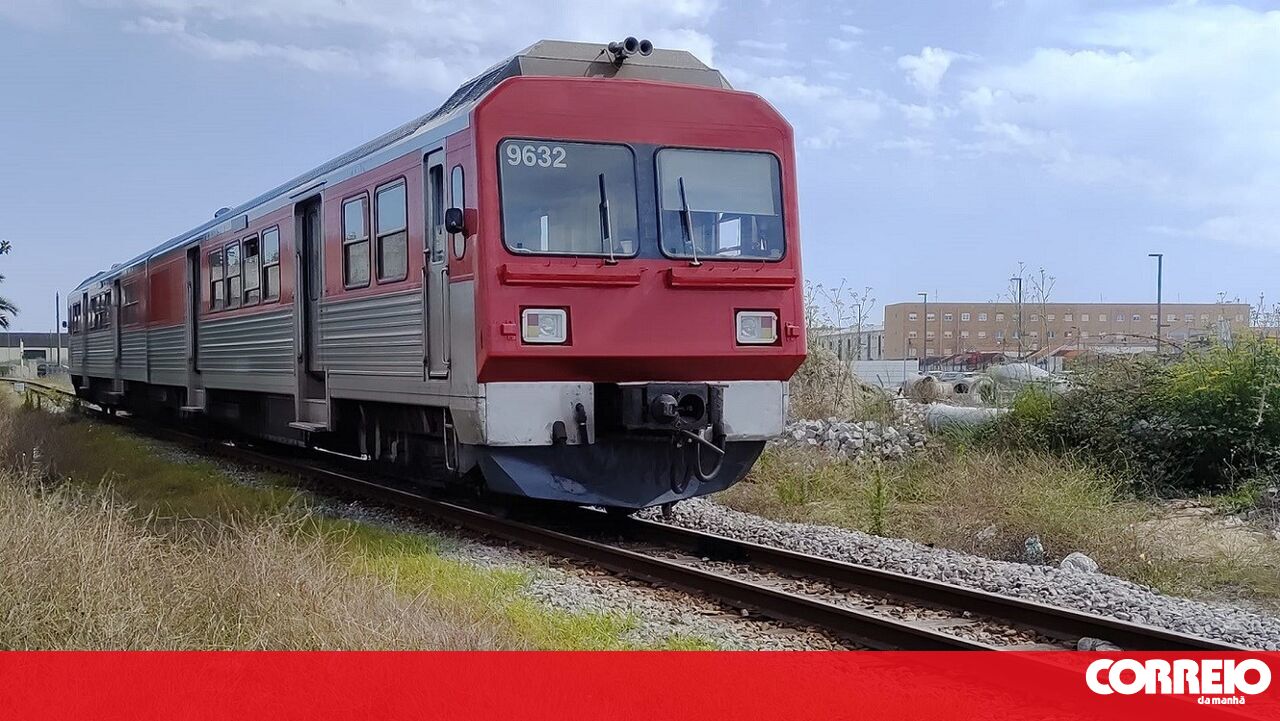 Ciclo de linha de Vouga interrompido por 3 horas devido ao acidente de carro – Crash em Portugal