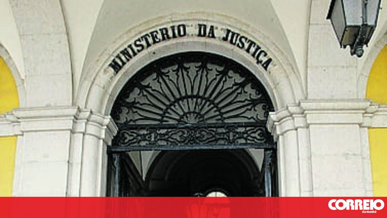 Oficial da prisão preso em 25 de abril foi condenado com antecedência sem consequências disciplinares – Portugal
