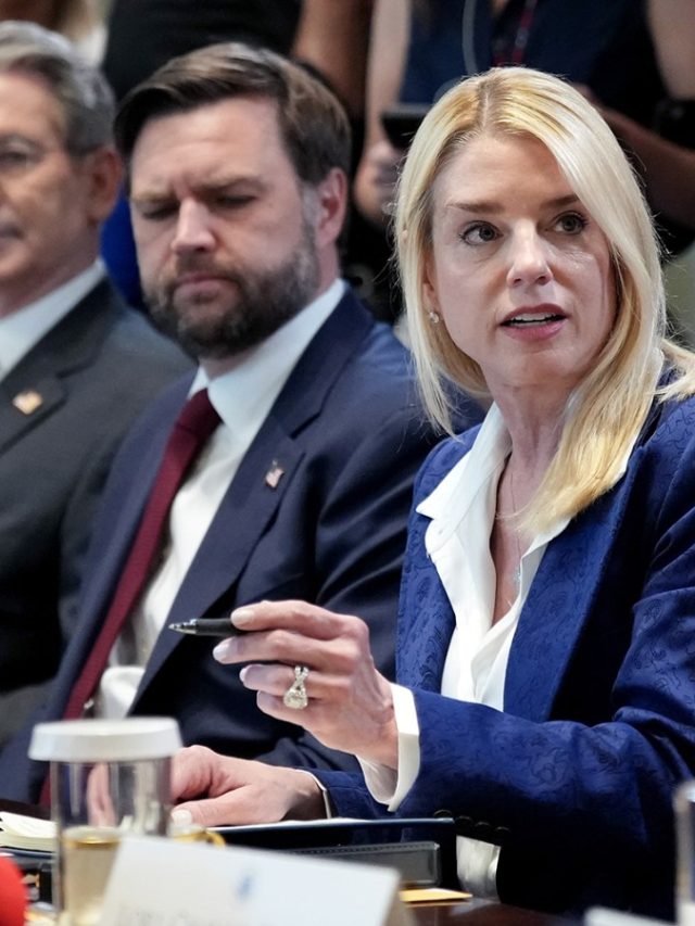 Pam Bondi tells Trump that he has saved most of the area from fentanyl death