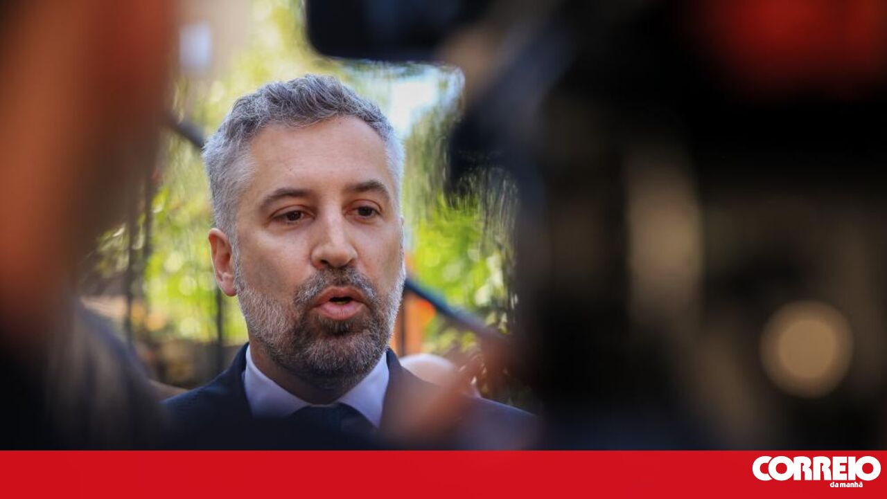 Pedro Nuno Santos acusa o governo de usar fundos públicos para concorrer a eleições – política