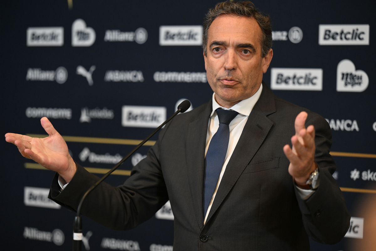 Reinaldo Teixeira: «Todos os clubes são combinados»