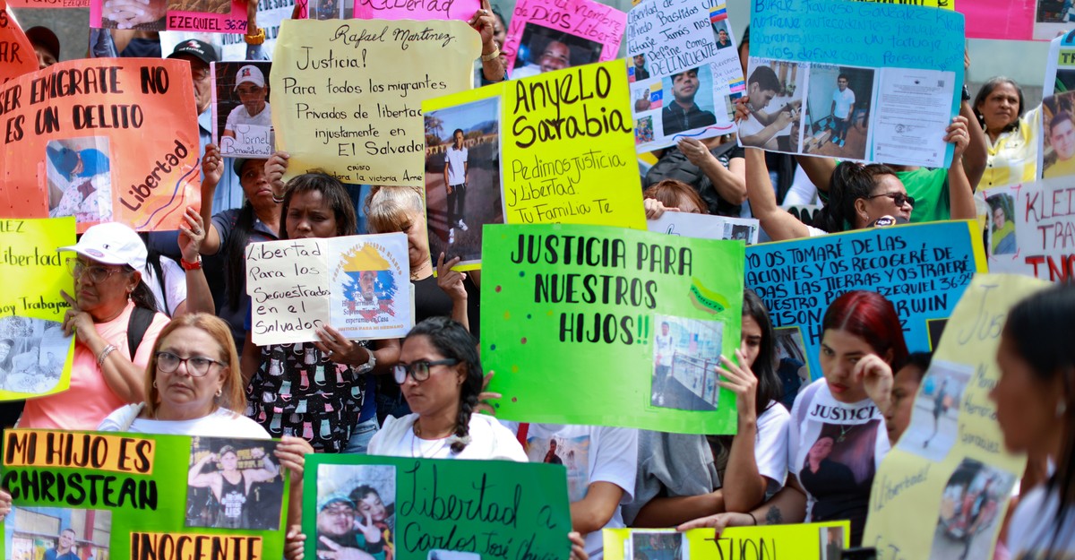 The terrible constraints of prisoners in El Salvador