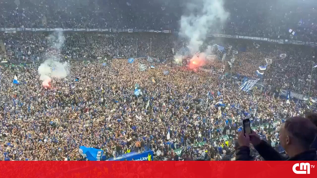 25 pessoas ficaram feridas após a invasão do gramado no Hamburg Stadium durante as celebrações – vídeo
