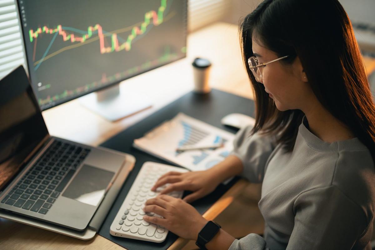 4 stocks that are not easy to buy