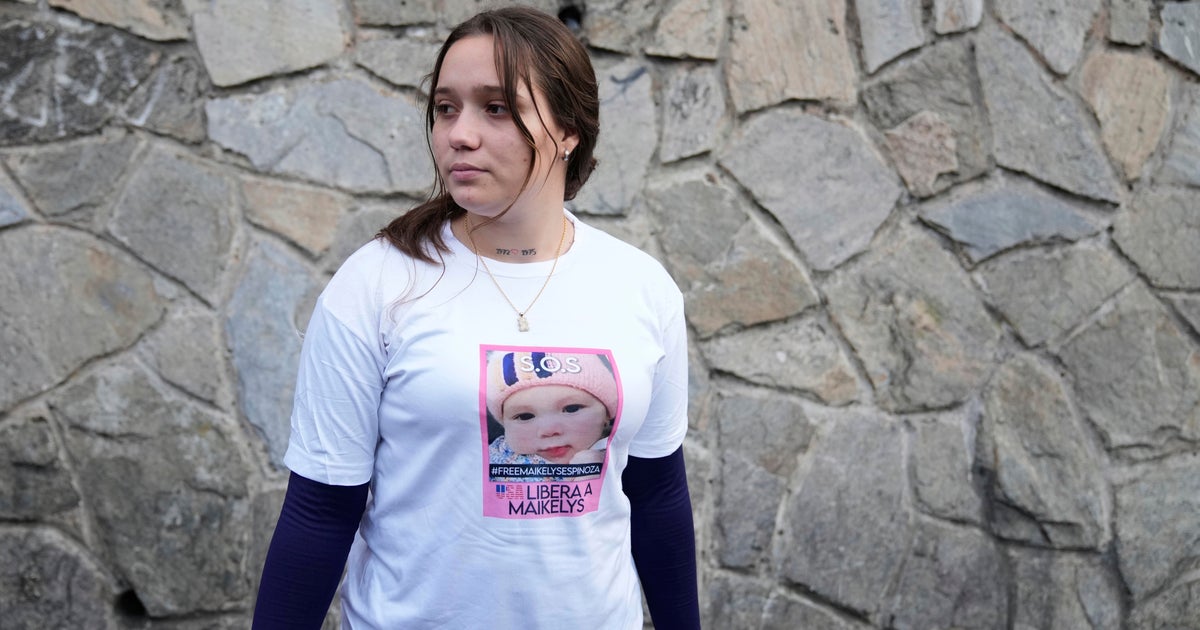 A 2-year-old girl was deported from us and came to Venezuela separately