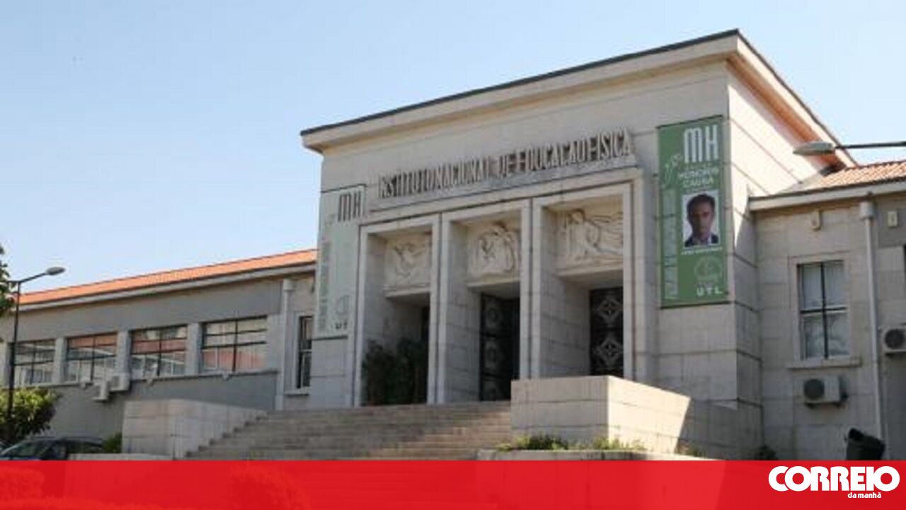 A Hall da Conferência de Oiros paga novos edifícios da Academia de Humanidades – Sociedade