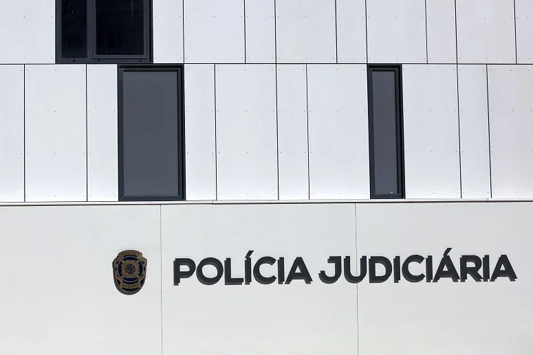 A MNE conduz investigação interna sobre funcionários suspeitos de ajudar a imigração ilegal