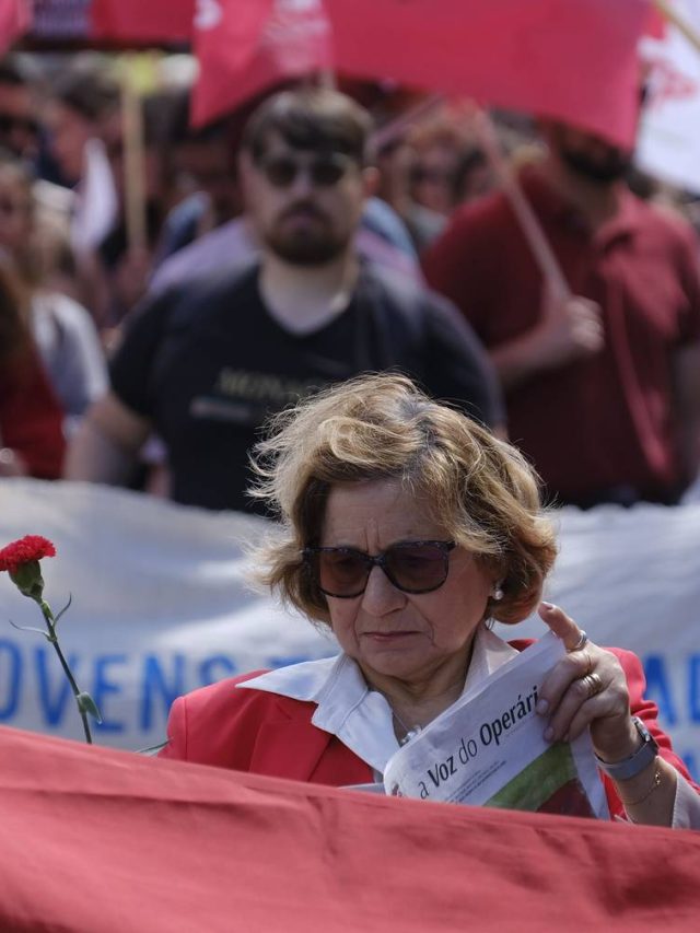 “A batalha continua, maio está na rua”: em 1º de maio, a demonstração retorna ao almirante (Photogaleria)
