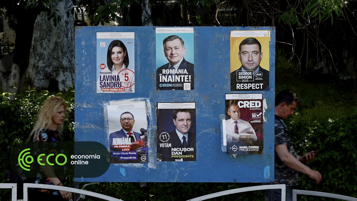 A campanha presidencial romena termina com a controvérsia supostamente manipulando fotos