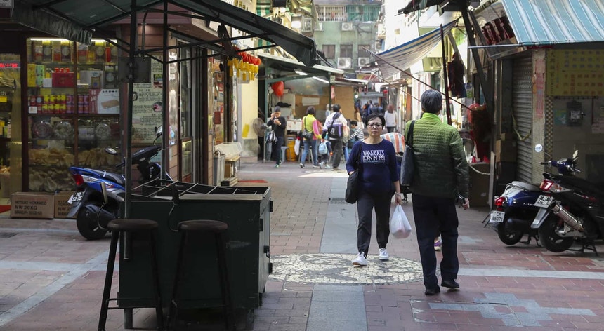 A economia de Macau encolheu pela primeira vez em dois anos