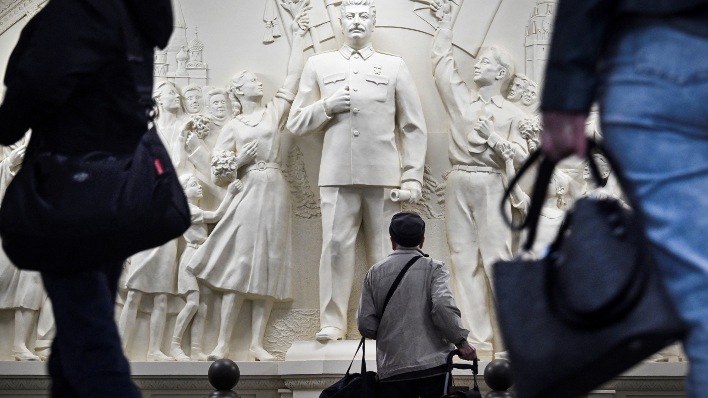 A new statue of a new tyrant: NPR