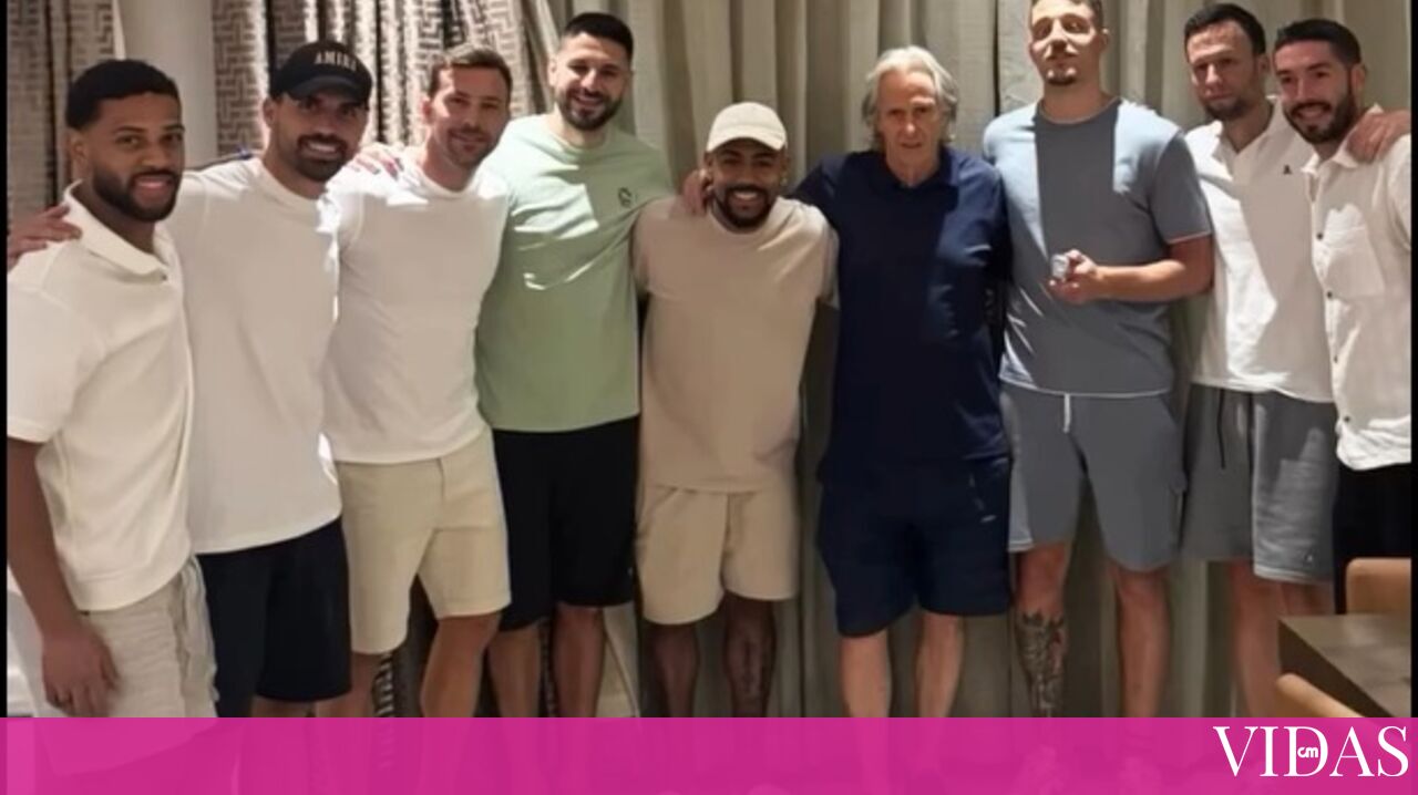 A promessa chegou! Jorge Jesus surpreendeu a equipe de Al Hillal com presentes luxuosos – último