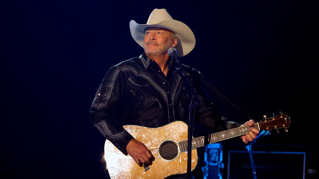 Alan Jackson ends tour career as he battles degenerative neurological disease