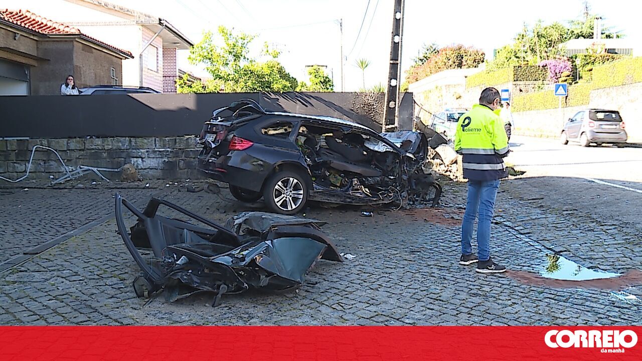 Amigo morreu em um carro após um acidente de rodovia – Portugal