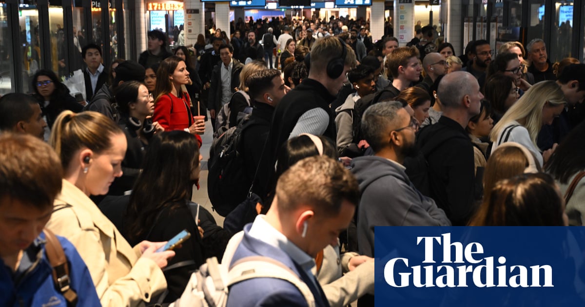 An incident once again stalled Sydney's train network. That's why it keeps happening | Transport