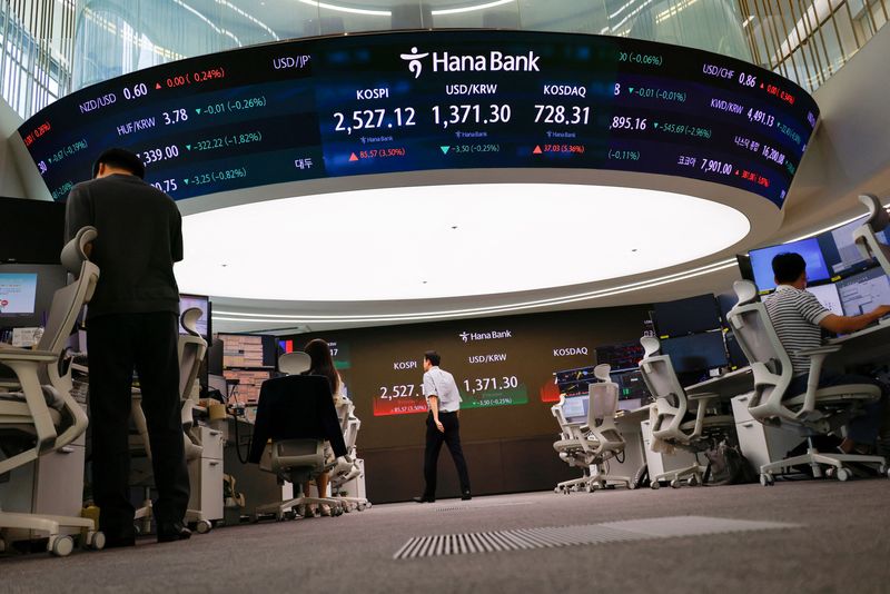 Analysis – Why Chinese Neighbors May Want to Make Currency Transactions with Trump