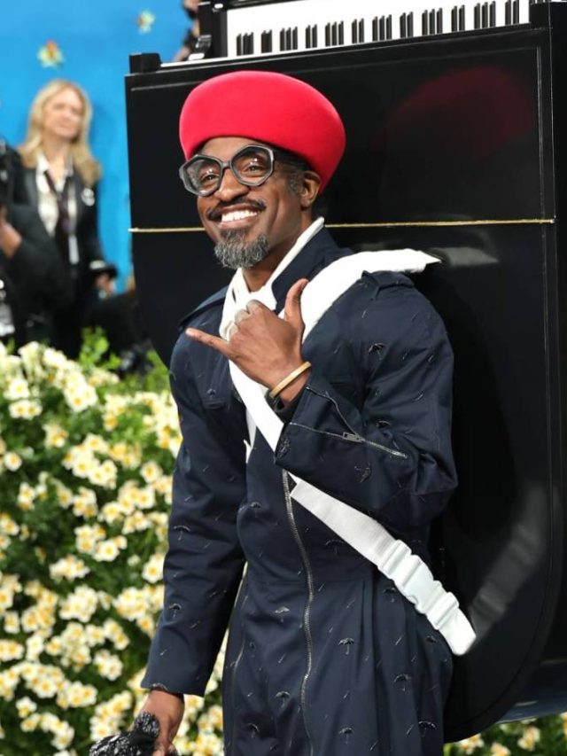 André3000Drops'7 Piano Sketch Surprise Album in Metropolis