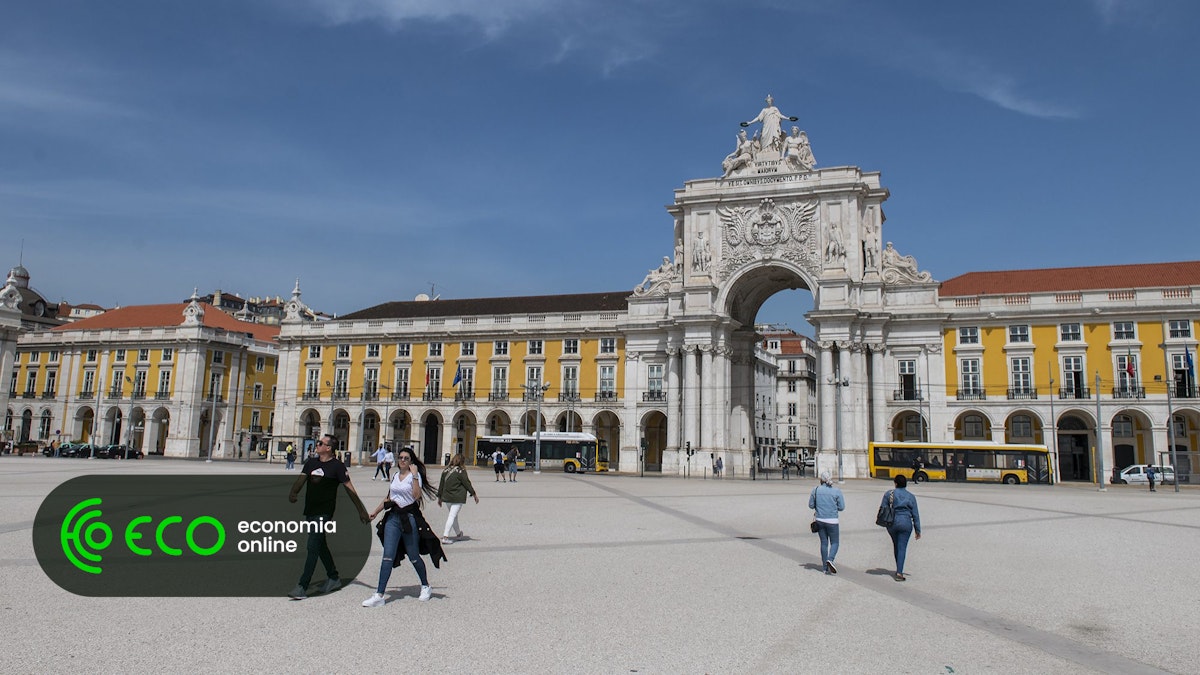 As elites portuguesas “não são particularmente ricas”, infelizes lá fora, sem mulheres