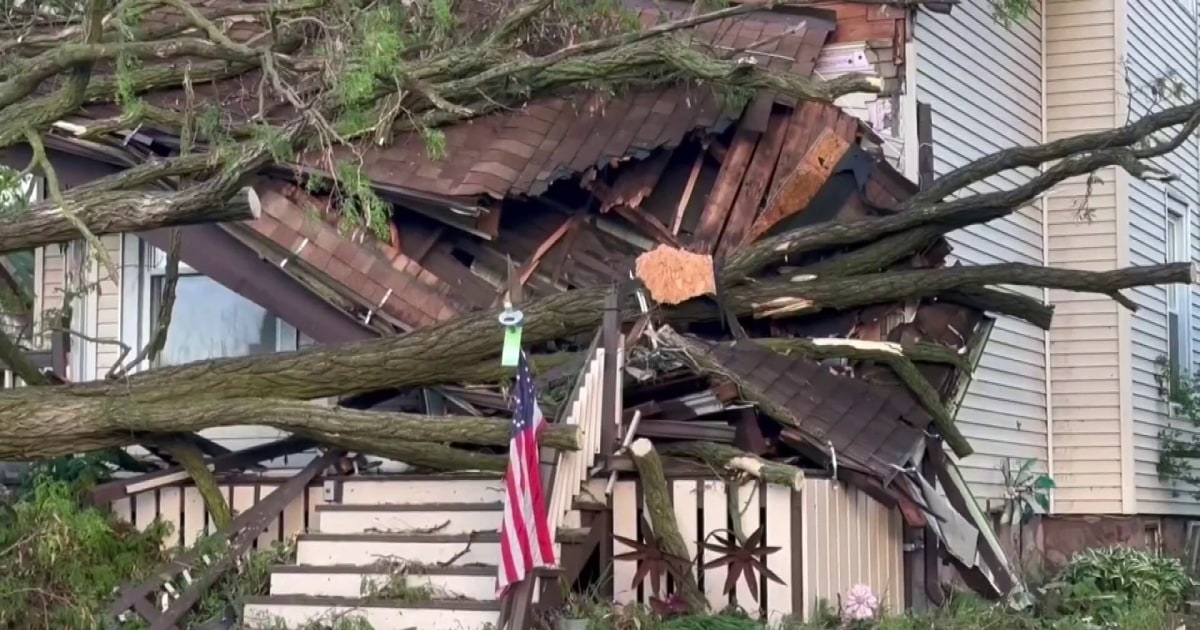 At least 16 people died when tornado hit Missouri, Kentucky