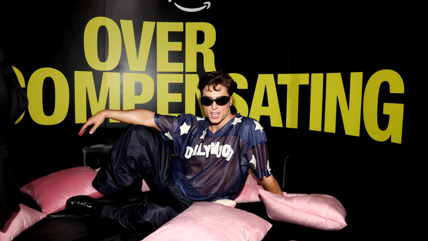 Benito Skinner overcompensate, Kardashian's deception teaches him