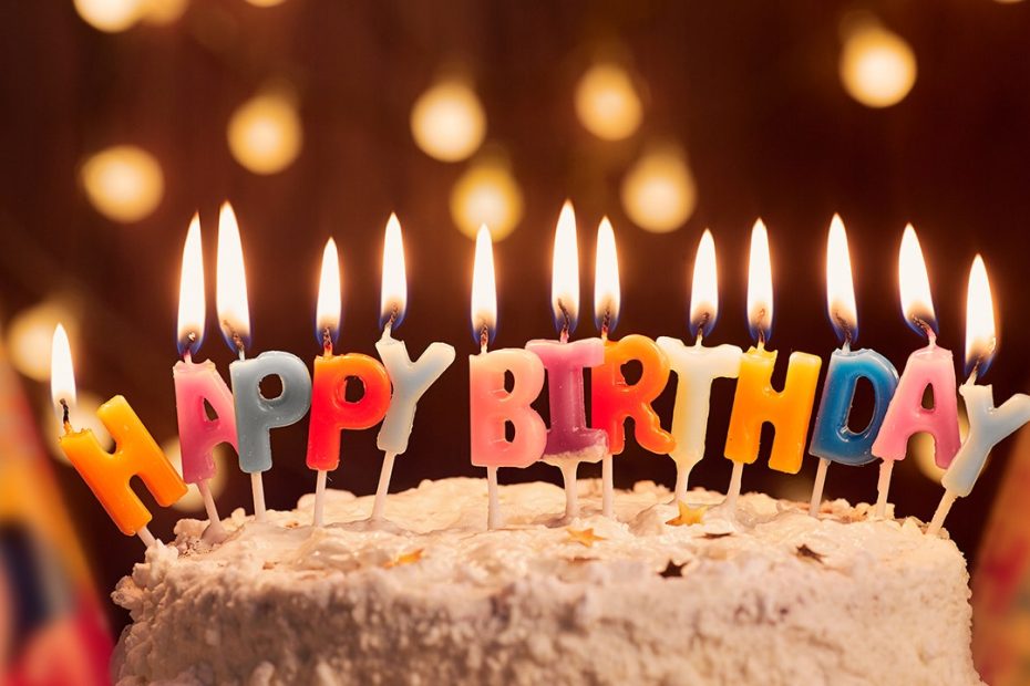 Birthday food drama breaks out as children's ruins cakes and red users tear into adults