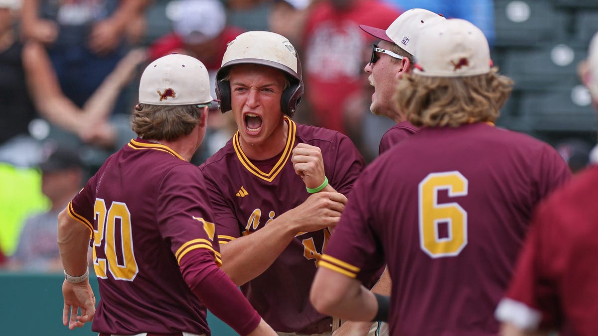 Blanchard beats Tuttle to get 4A title
