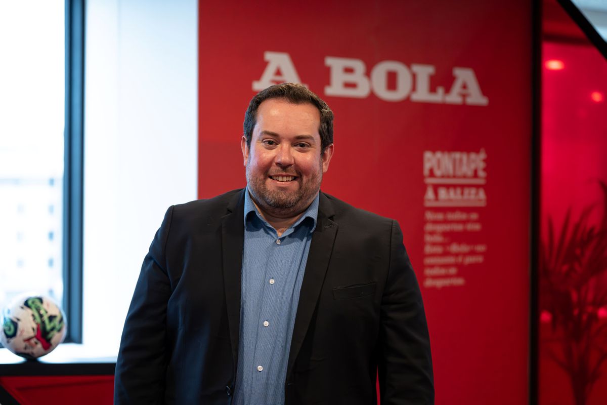 Bola de entrevista «O sucesso de Amorim fortalece nossa defesa»