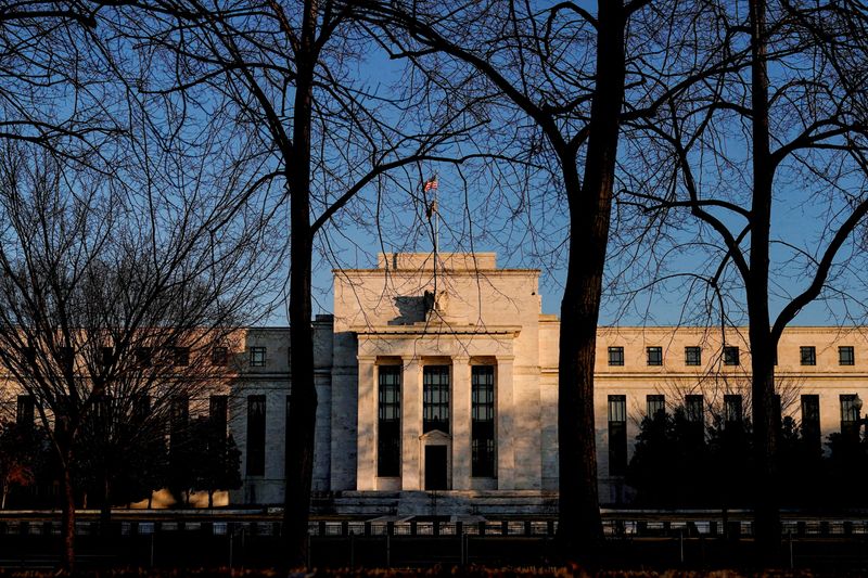 Bond investors stick to neutral stance ahead of Fed meeting