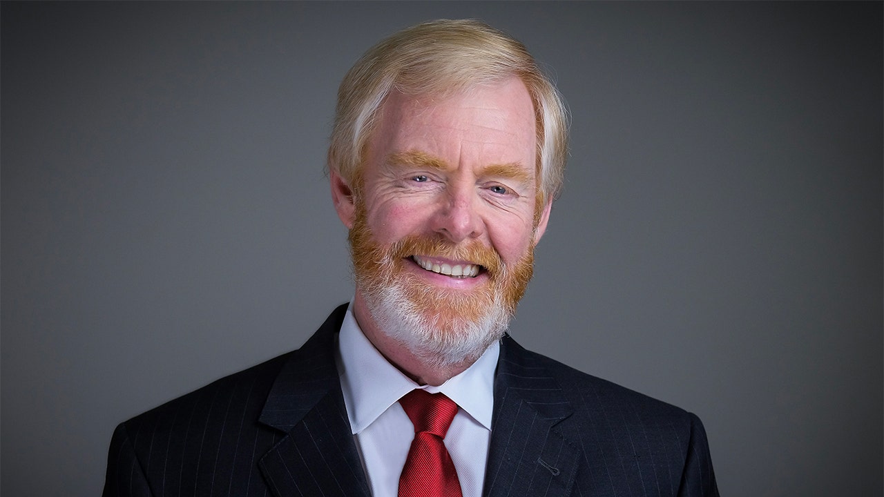 Brent Bozell, founder of the Center for Media Research, quits as the group acquires new leadership