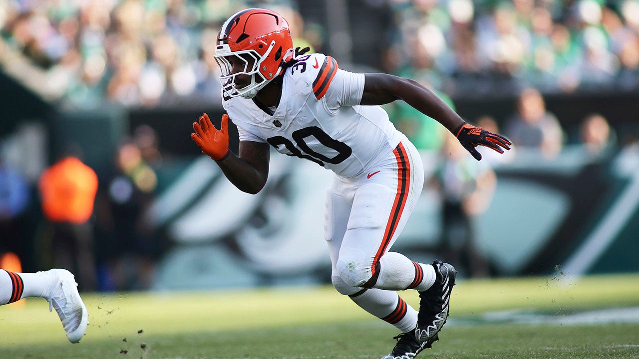 Browns LB Devin Bush arrested and charged after a dispute with his girlfriend