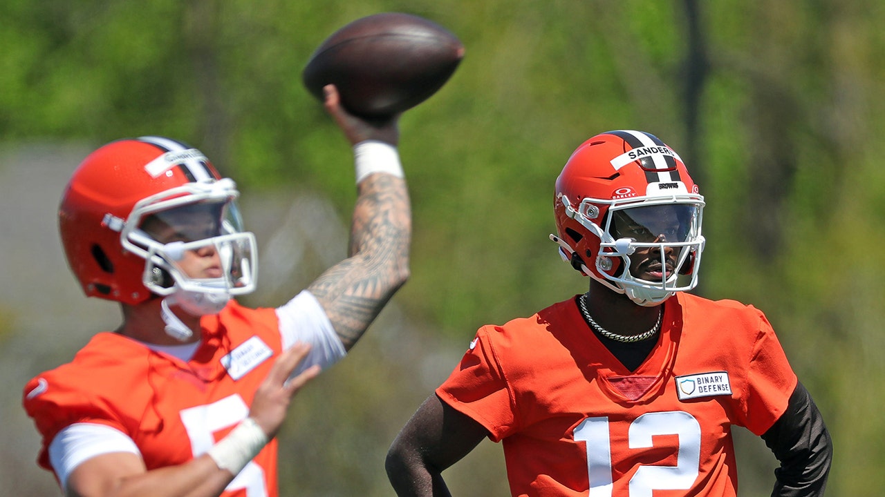 Browns head coach comments Dillon Gabriel