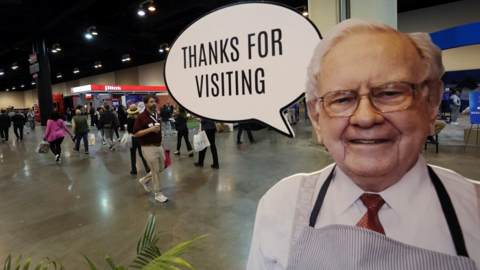 Buffett devotees bid farewell in poignant Omaha 'pilgrimage'