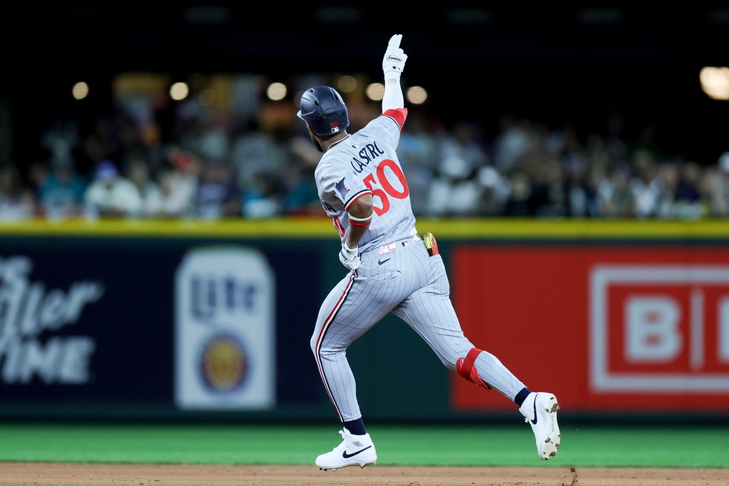 By their last one, the twins come back to defeat the sailors
