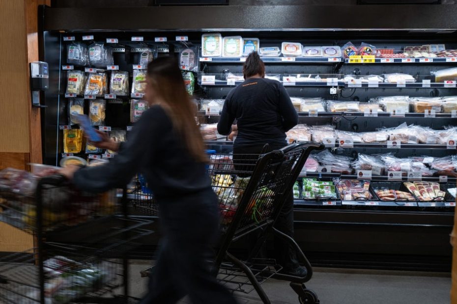CBS News Poll: Economy is better about winter, but Americans are paying much more attention to finance