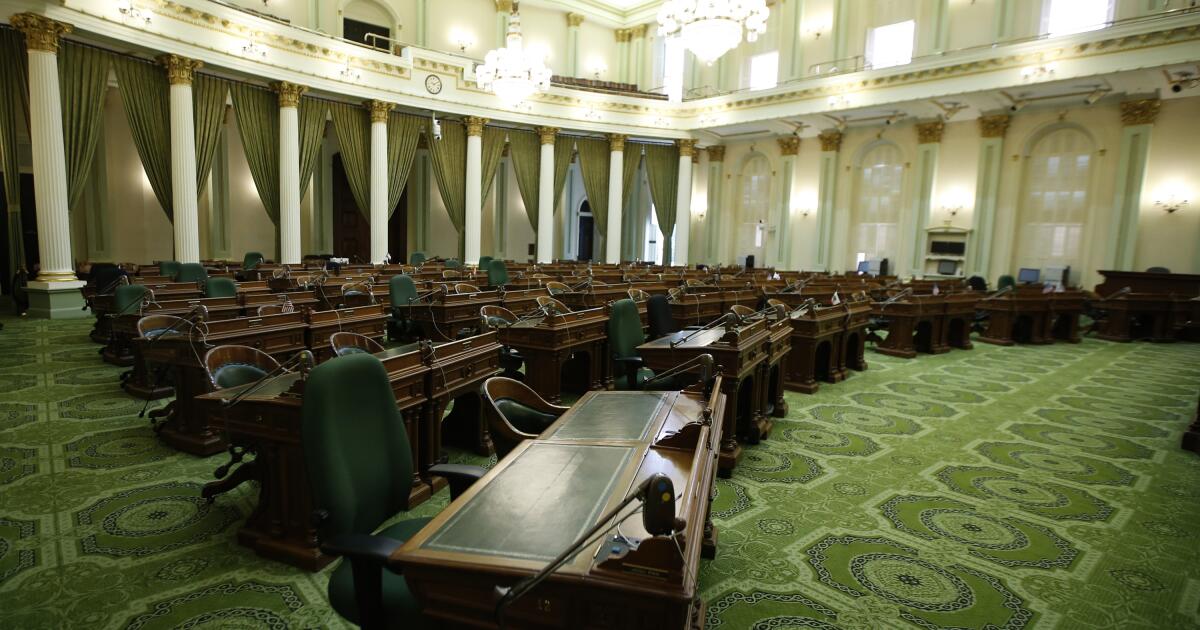 California Democratic lawmakers collect agreements on minors legislation