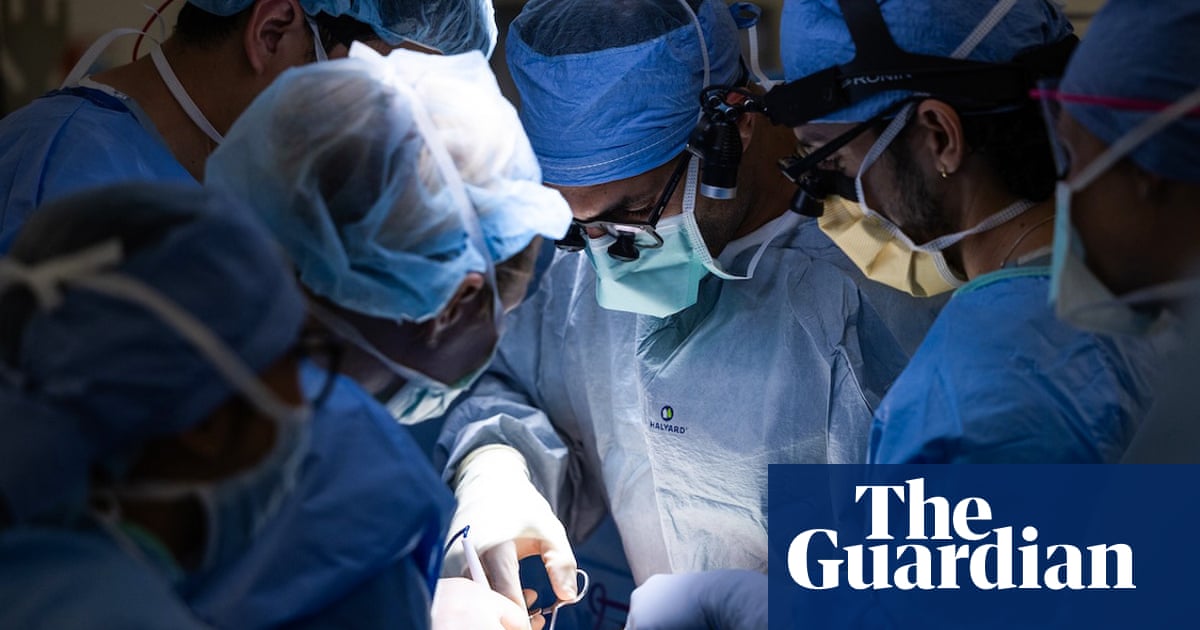 California surgeons perform first successful bladder transplant in their first ever | California
