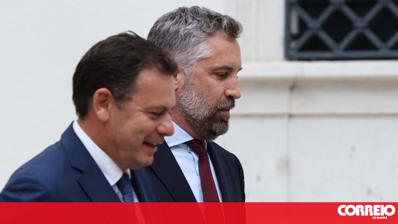 Casos e casas envolvendo Luís Montenegro e Pedro Nuno Santos não têm efeito nas urnas – política