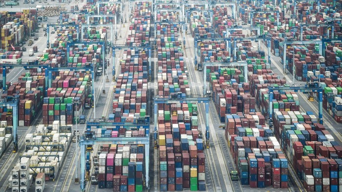 Chinese exporters avoid Donald Trump's tariffs on “wash” products in third countries