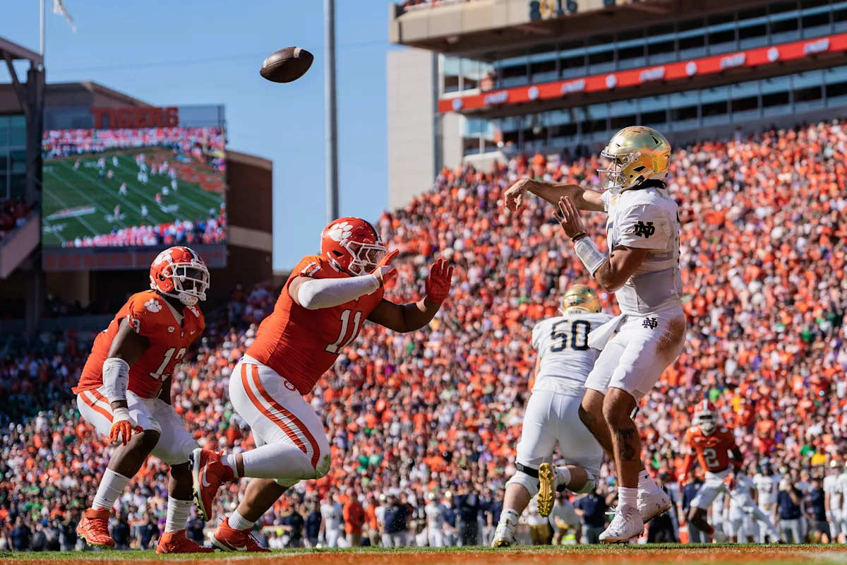 Clemson University football power Notre Dame agrees to reach a 12-year arrangement agreement between 2027 and 2038