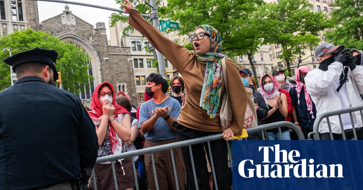 Columbia University calls on police to clear pro-Palestinian protesters | Columbia University