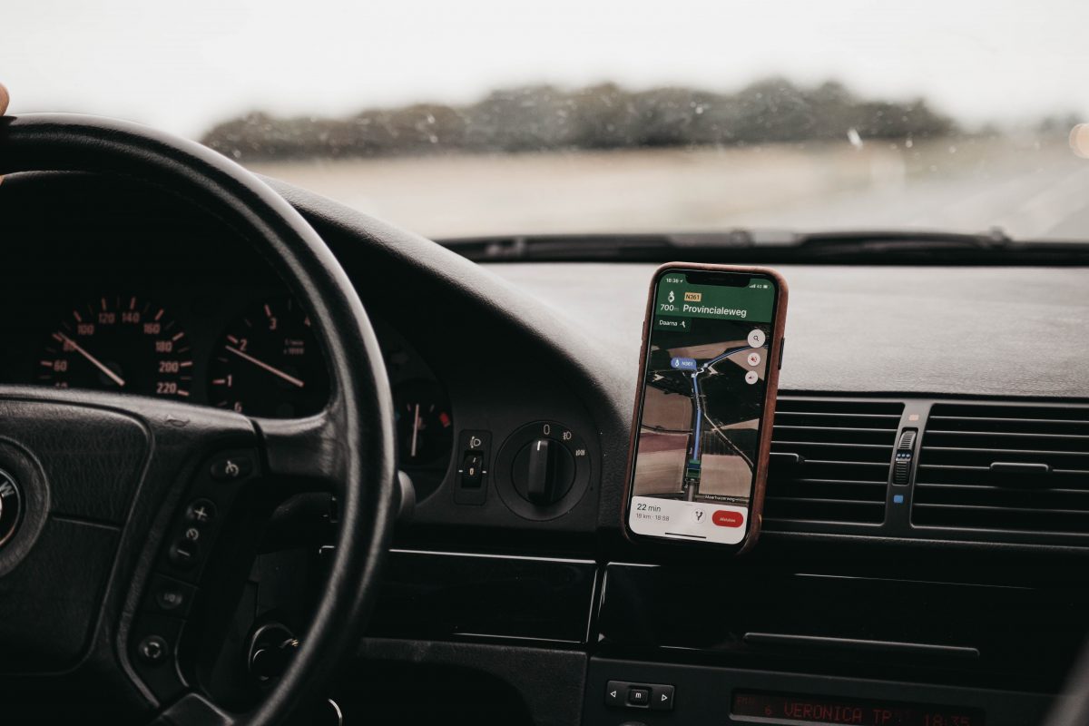Como dirigir com a ajuda do Google Maps, mesmo sem a Internet