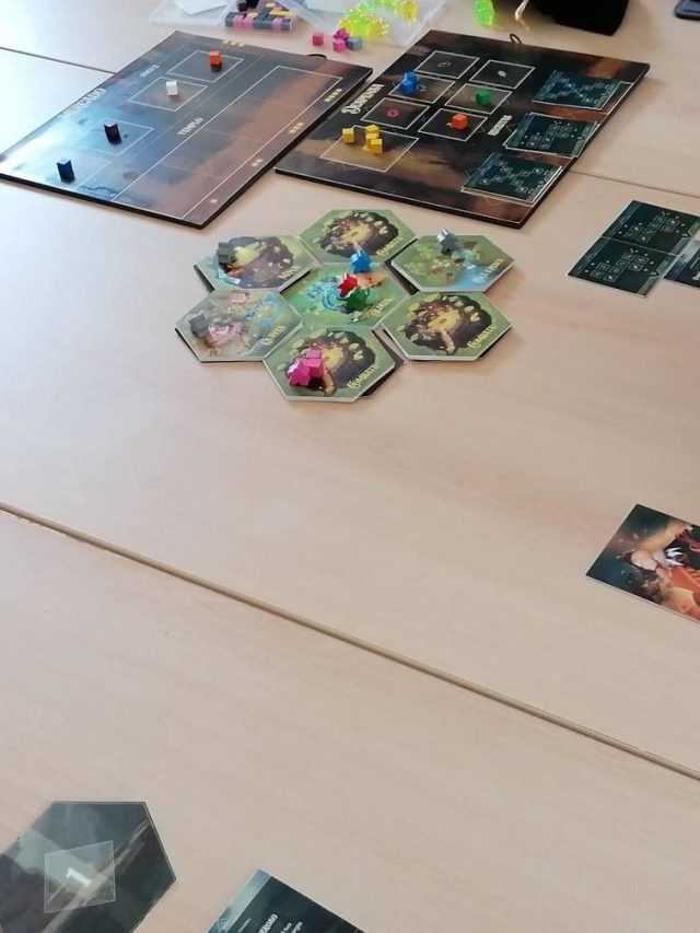Como levar seus filhos para experimentar comida nova? Se você ingressar neste jogo, “até esqueça que eles não gostam”