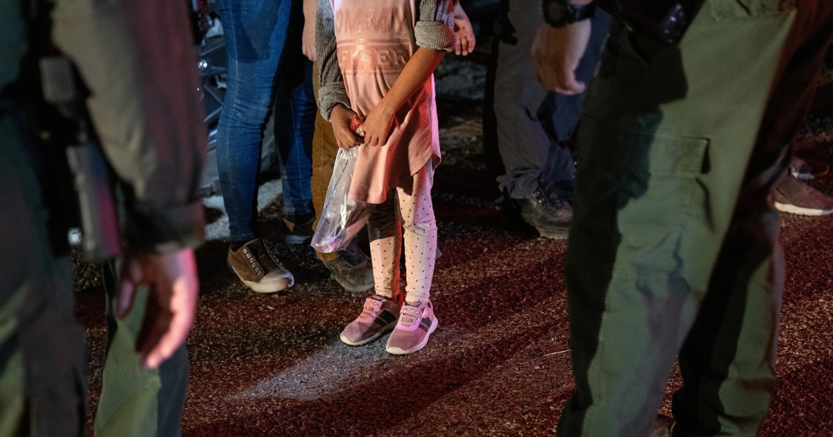 Congress considers ending legal help for immigrant children after judge order restarts