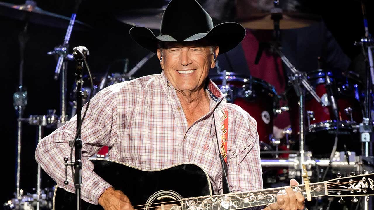 Country Music King George Strait reflects on retirement after 50 years
